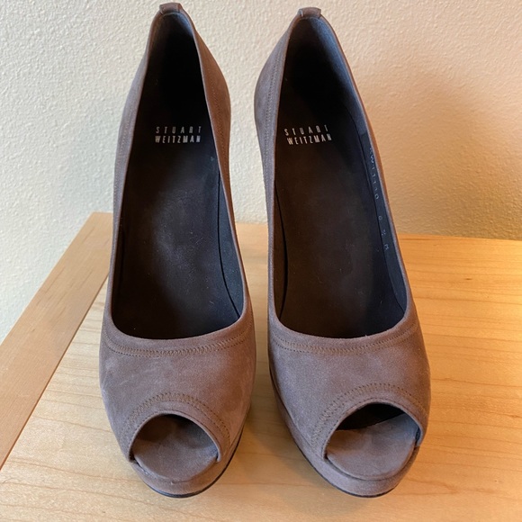NIB gorgeous Stuart Weitzman heels - Picture 2 of 5